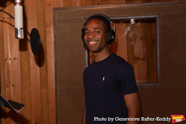 Photo Exclusive: The Cast of INTO THE WOODS Sings 'Carols For a Cure' Image