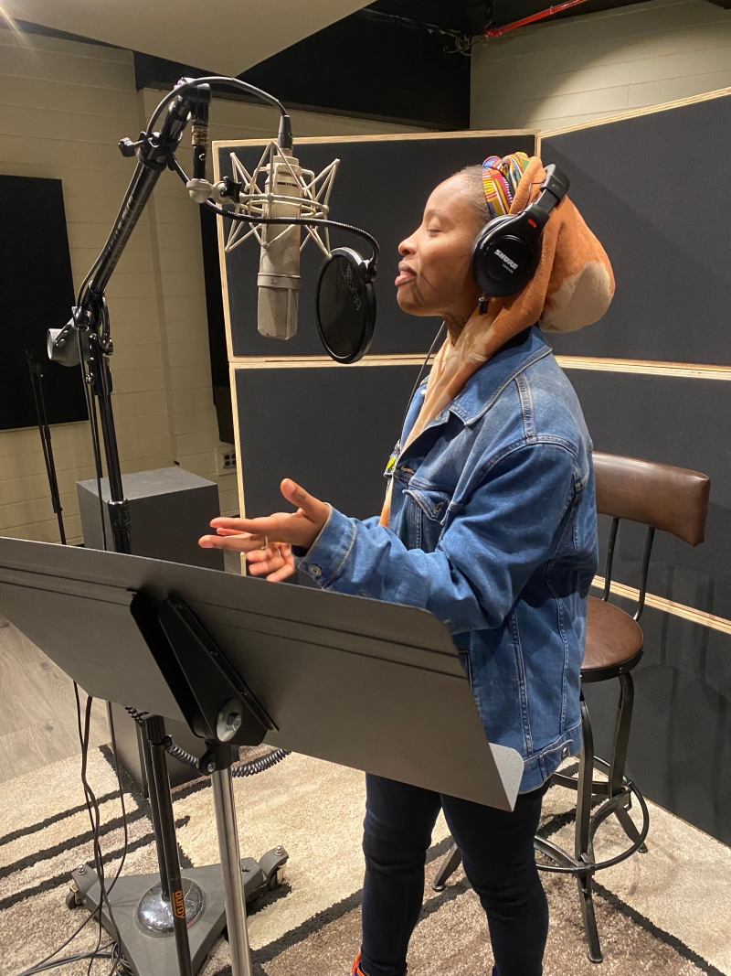 Photo Exclusive: The Cast of THE LION KING Sings 'Carols For a Cure' Image