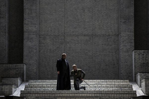 Photos: First Look at DON CARLOS at Lyric Opera of Chicago Image