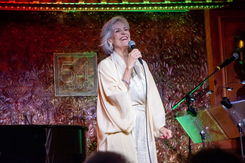 Review: Karen Mason Astounds 54 Below Audience With 30... AND COUNTING Image
