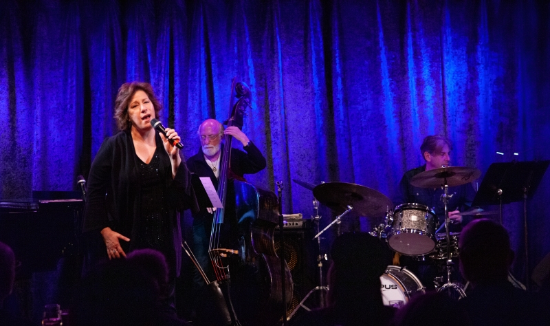 Review: THE LINEUP WITH SUSIE MOSHER at Birdland Theater Retains Its Sparkle After Four Years  Image