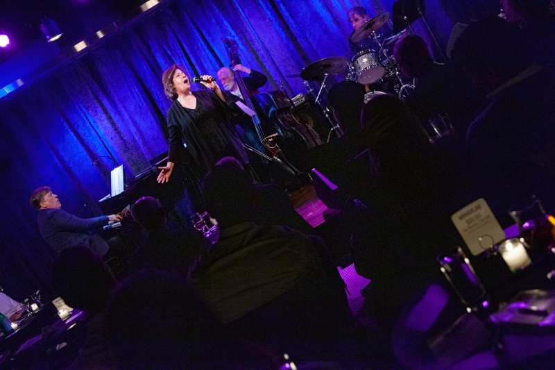 Review: THE LINEUP WITH SUSIE MOSHER at Birdland Theater Retains Its Sparkle After Four Years 