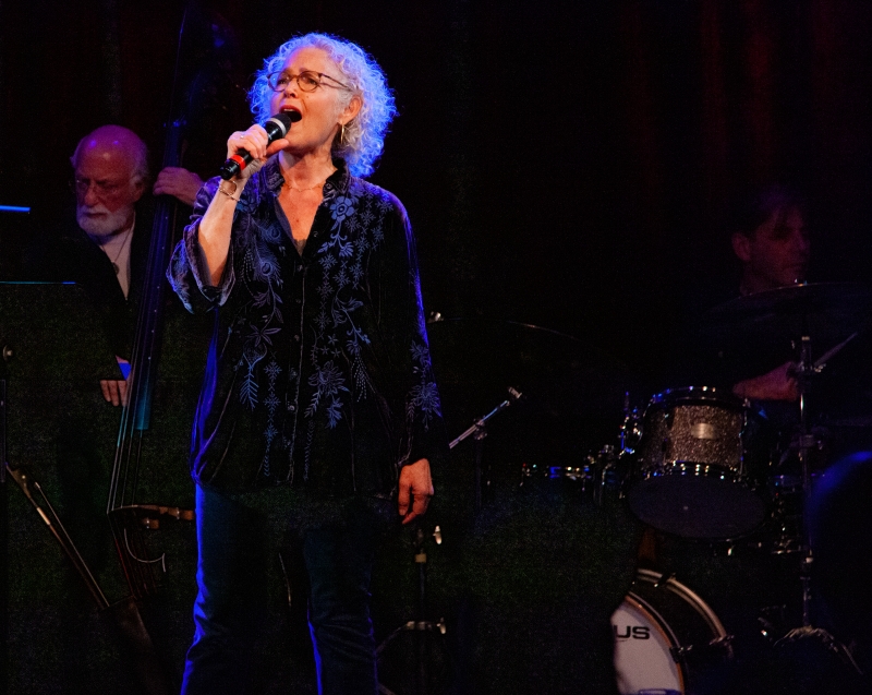 Review: THE LINEUP WITH SUSIE MOSHER at Birdland Theater Retains Its Sparkle After Four Years 