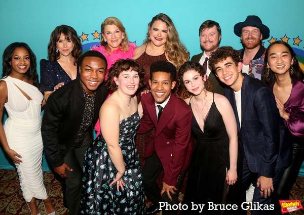 Photos: The Cast Of KIMBERLY AKIMBO Hits the Red Carpet On Opening Night! Image