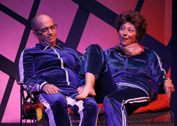 Photos: First Look At PRELUDE TO A KISS At Cape Rep Theatre Image