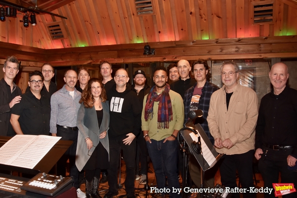 Photo Exclusive: The Cast of THE MUSIC MAN Sings 'Carols For A Cure' Image