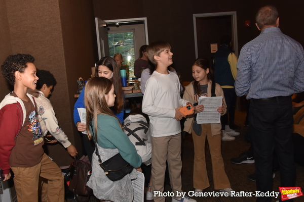 Photo Exclusive: The Cast of THE MUSIC MAN Sings 'Carols For A Cure' Image