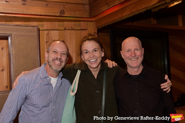 Photo Exclusive: The Cast of THE MUSIC MAN Sings 'Carols For A Cure' Image