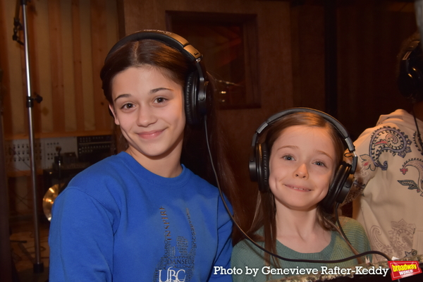 Photo Exclusive: The Cast of THE MUSIC MAN Sings 'Carols For A Cure' Image