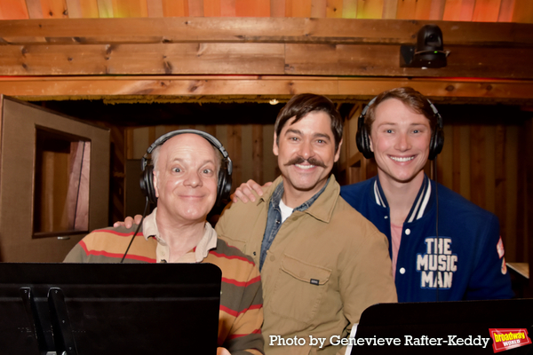 Photo Exclusive: The Cast of THE MUSIC MAN Sings 'Carols For A Cure' Image