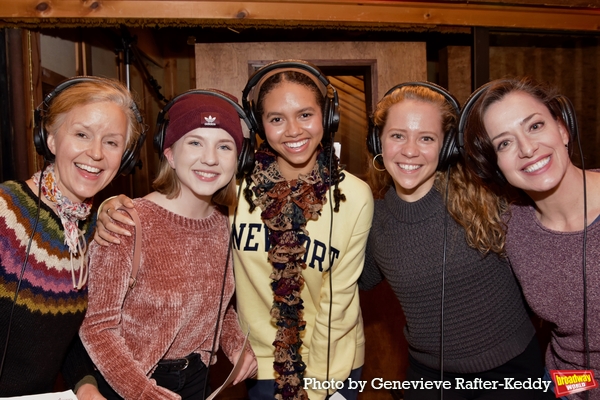 Photo Exclusive: The Cast of THE MUSIC MAN Sings 'Carols For A Cure' Image