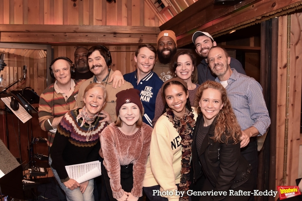 Photo Exclusive: The Cast of THE MUSIC MAN Sings 'Carols For A Cure' Image