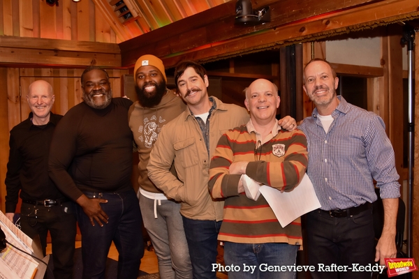 Photo Exclusive: The Cast of THE MUSIC MAN Sings 'Carols For A Cure' Image