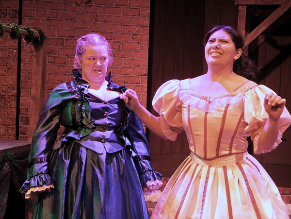 Photos: First Look at MRS. DILBER'S FABULOUS BEDCURTAINS at Loft Ensemble Image