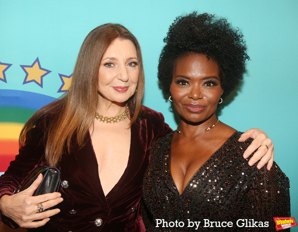 Photos: The Stars Walk the Red Carpet at Opening Night of KIMBERLY AKIMBO Image