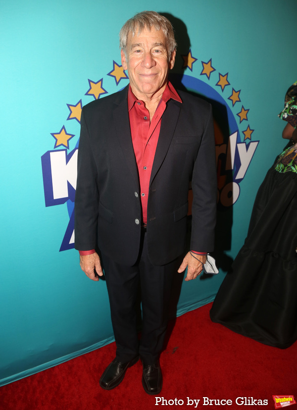 Photos: The Stars Walk the Red Carpet at Opening Night of KIMBERLY AKIMBO Image