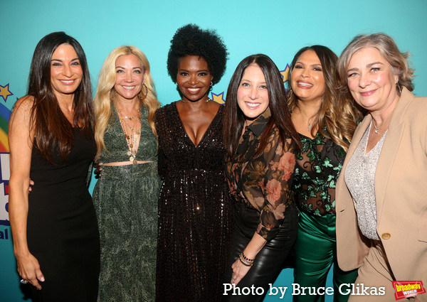 Photos: The Stars Walk the Red Carpet at Opening Night of KIMBERLY AKIMBO Image
