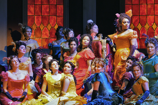 Photos: First Look at San Francisco Opera's LA TRAVIATA Image