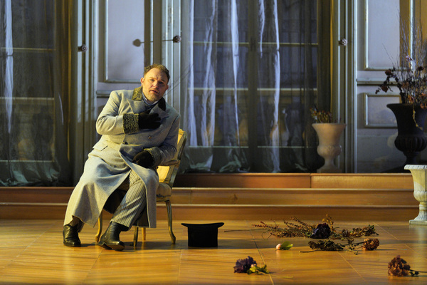 Photos: First Look at San Francisco Opera's LA TRAVIATA Image