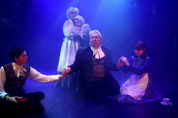 Photos: First Look at Theatre Three's A CHRISTMAS CAROL Image