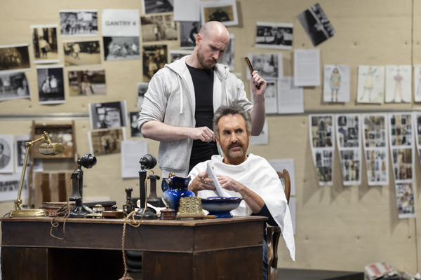 Photos: Inside Rehearsal For Disney's NEWSIES, Beginning in London This Month Image