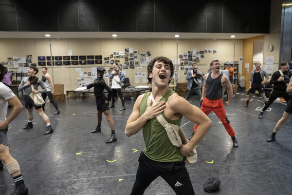 Photos: Inside Rehearsal For Disney's NEWSIES, Beginning in London This Month Image