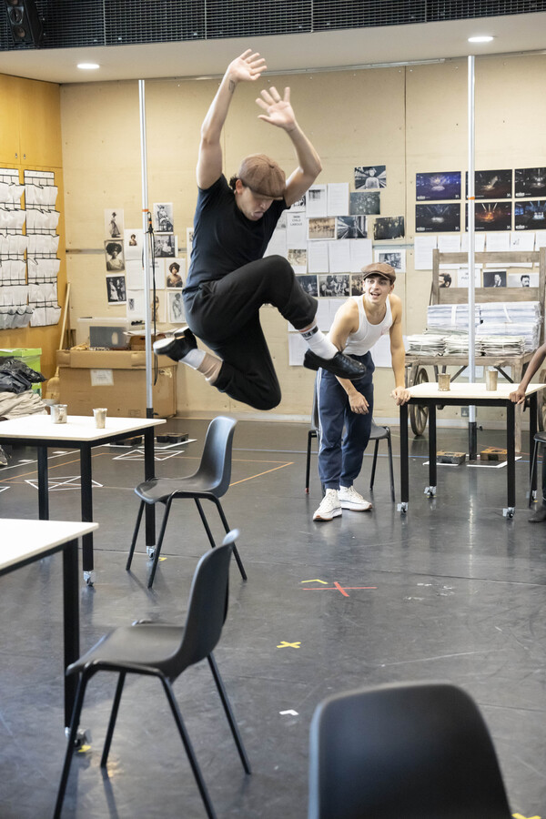Photos: Inside Rehearsal For Disney's NEWSIES, Beginning in London This Month Image