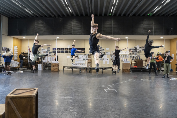 Photos: Inside Rehearsal For Disney's NEWSIES, Beginning in London This Month Image
