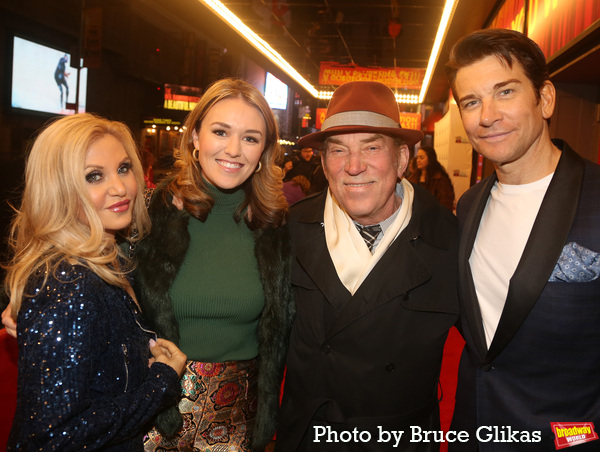Photos: Stars Walk the Red Carpet at Only Make Believe BACK ON BROADWAY Gala Image