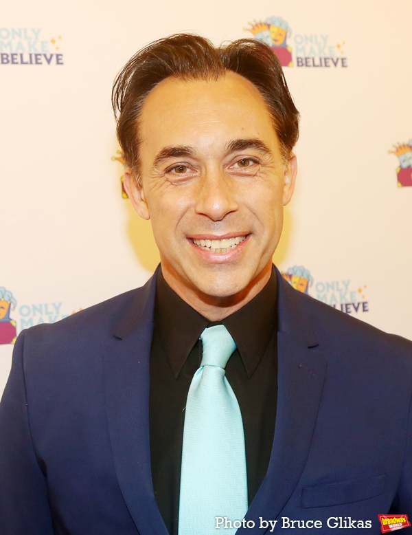 Photos: Stars Walk the Red Carpet at Only Make Believe BACK ON BROADWAY Gala Image