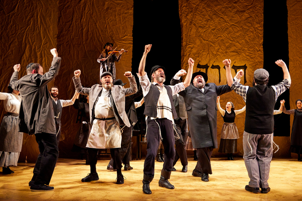 Photos: First Look at FIDDLER ON THE ROOF In Yiddish at New World Stages Image