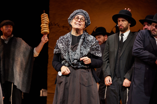 Photos: First Look at FIDDLER ON THE ROOF In Yiddish at New World Stages Image