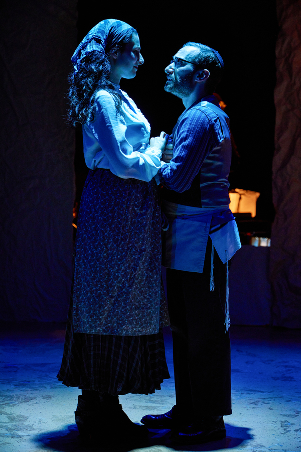Photos: First Look at FIDDLER ON THE ROOF In Yiddish at New World Stages Image