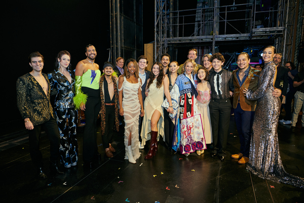 Photos: Erica Mansfield Receives the Legacy Robe for ALMOST FAMOUS Image