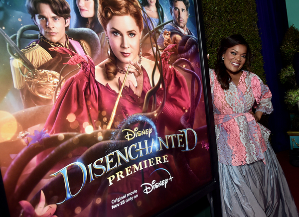 Photos: Idina Menzel, Amy Adams & the DISENCHANTED Cast Hit the Red Carpet at Hollywood Premiere Image