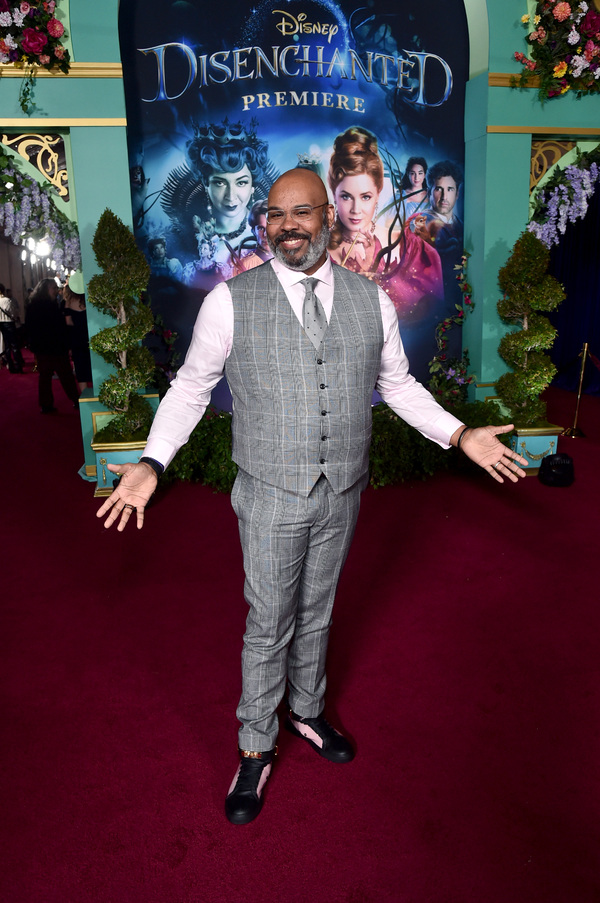 Photos: Idina Menzel, Amy Adams & the DISENCHANTED Cast Hit the Red Carpet at Hollywood Premiere Image