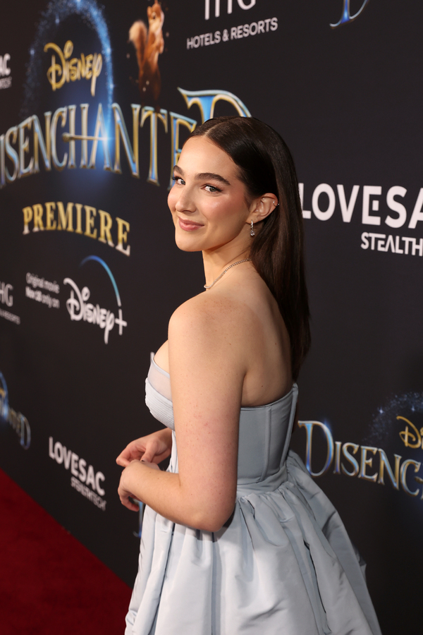 Photos: Idina Menzel, Amy Adams & the DISENCHANTED Cast Hit the Red Carpet at Hollywood Premiere Image