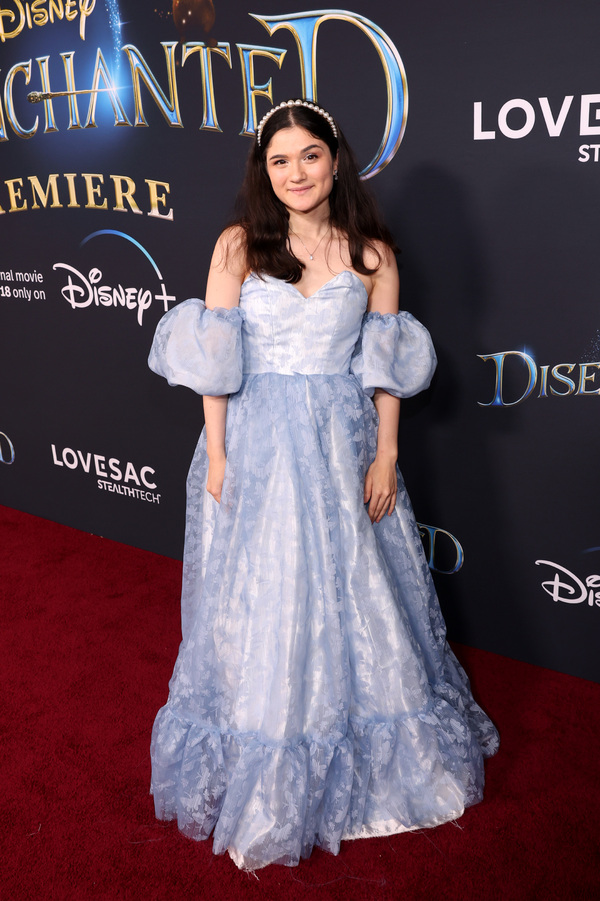 Photos: Idina Menzel, Amy Adams & the DISENCHANTED Cast Hit the Red Carpet at Hollywood Premiere Image