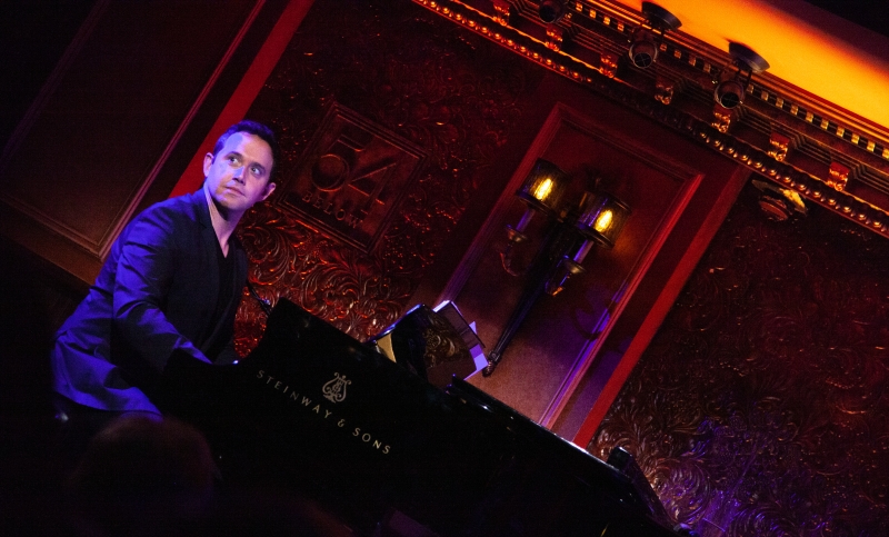 Review: SANTINO FONTANA Rises High To The Occasion At 54 Below Image