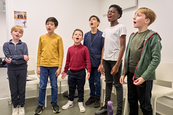 Photos: Inside Rehearsal For DOLLY PARTON'S SMOKY MOUNTAIN CHRISTMAS CAROL Image