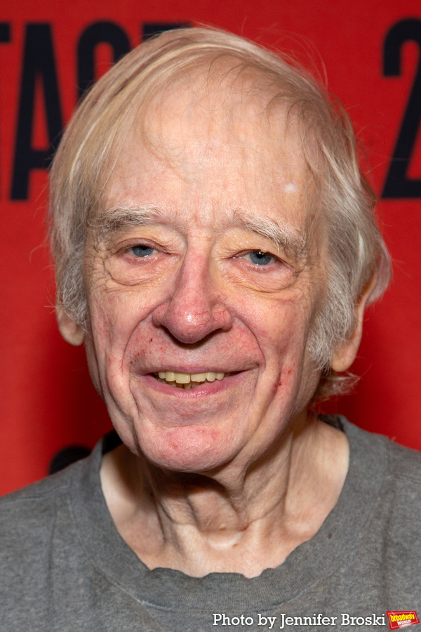 Photos: The Company of BETWEEN RIVERSIDE AND CRAZY Meets the Press! Image