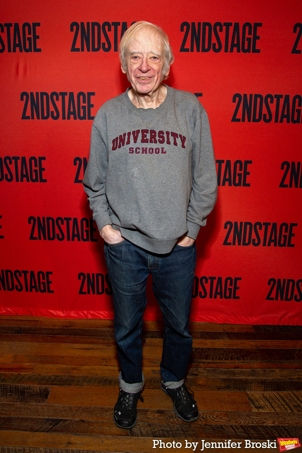 Photos: The Company of BETWEEN RIVERSIDE AND CRAZY Meets the Press! Image