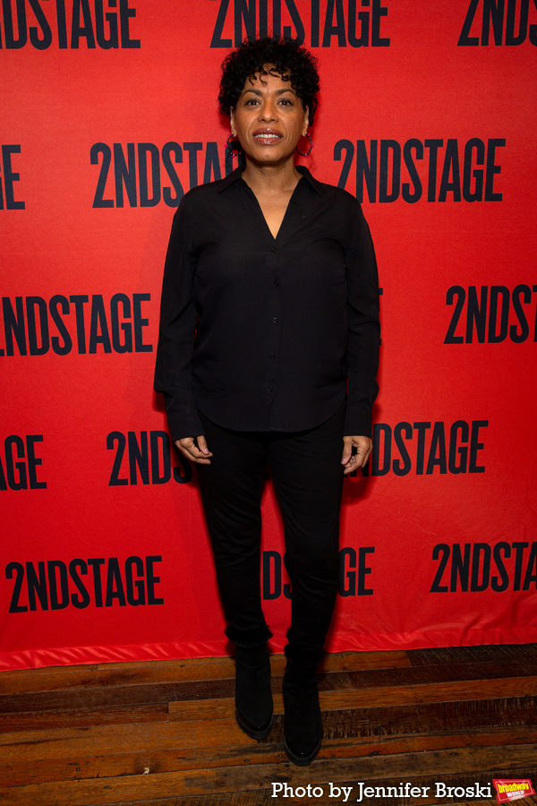 Photos: The Company of BETWEEN RIVERSIDE AND CRAZY Meets the Press! Image
