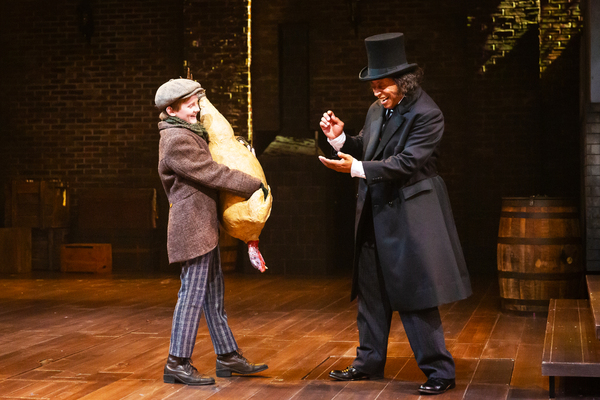 Photos: First Look at A CHRISTMAS CAROL at Alley Theatre Image