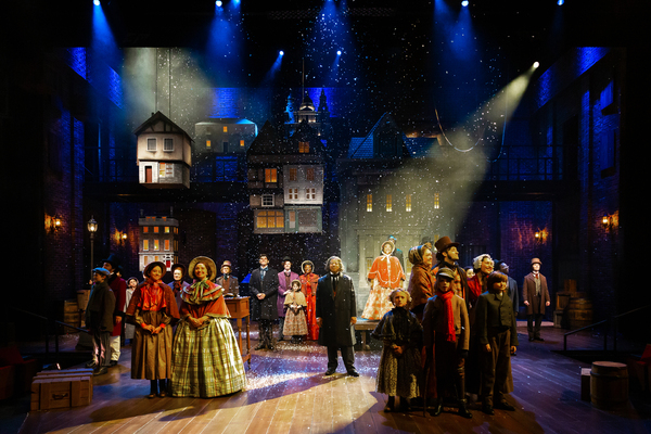 Photos: First Look at A CHRISTMAS CAROL at Alley Theatre Image