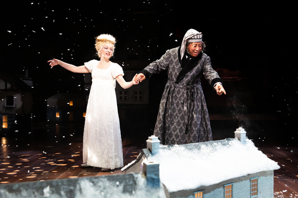 Photos: First Look at A CHRISTMAS CAROL at Alley Theatre 