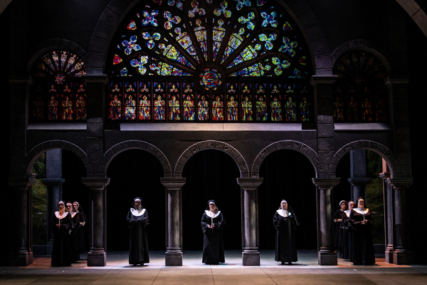 Photos: First Look at THE SOUND OF MUSIC at Paramount Theatre Image