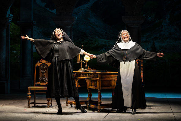 Photos: First Look at THE SOUND OF MUSIC at Paramount Theatre Image