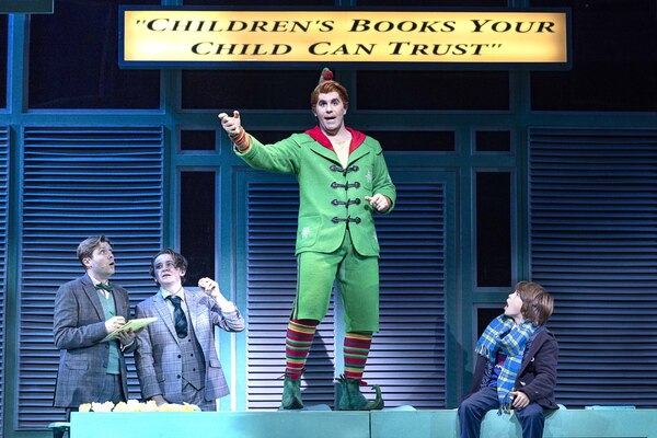 Photos/Video: First Look at ELF THE MUSICAL, Now Playing in London Image