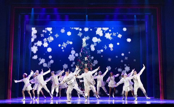 Photos/Video: First Look at ELF THE MUSICAL, Now Playing in London Image
